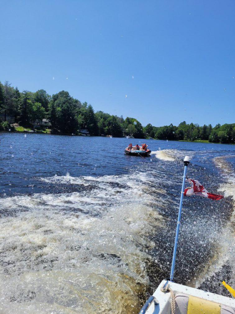 Muskoka Escape Hotel Port Carling Ngoại thất bức ảnh
